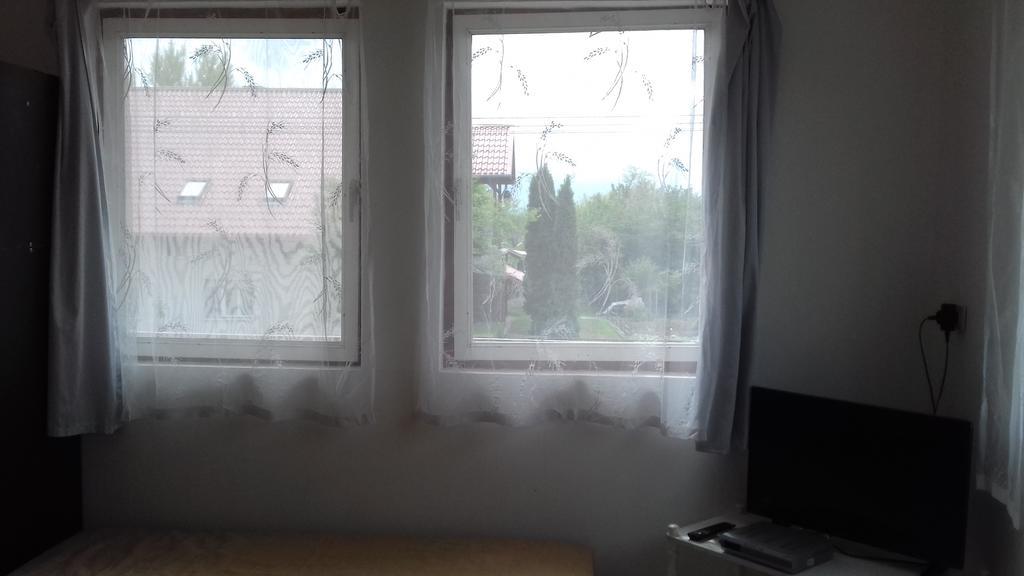 Apartmanhaz Balatonfenyves Apartment Екстериор снимка